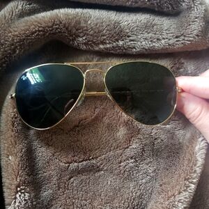 Women's Ray Bans Aviator sunglasses